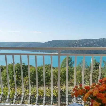 Apartamento Trget 2 Trgetari